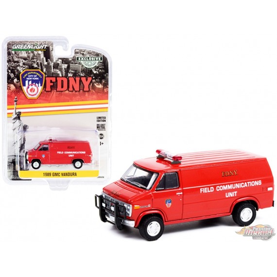 1989 GMC Vandura - FDNY Field Communications Unit  - Hobby Exclusive - 1/64 Greenlight -30277