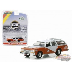 1988 Ford LTD Crown Victoria Wagon - Tijuana Centro, Mexico Taxi (Hobby Exclusive)  1/64 Greenlight 30026  Passion Diecast 