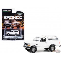 1993 Ford Bronco XLT in Oxford White - Hobby Exclusive - 1/64 Greenlight - 30452 Passion Diecast