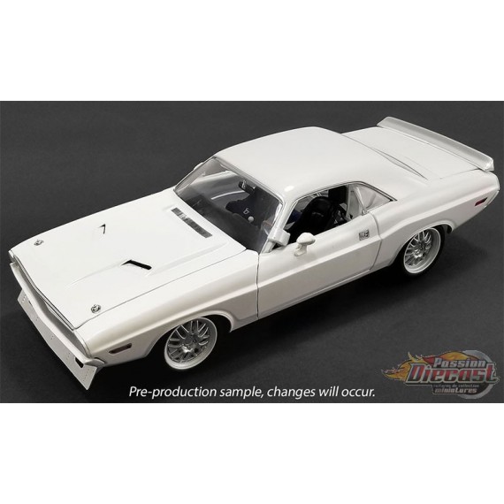 Kowalski - Dodge Challenger Street Fighter 1970 Production estimée à 750 exemplaire - ACME - 1/18 - A1806022