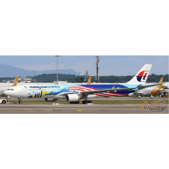 Malaysia Airlines Airbus A330-300 "Visit Malaysia 2026" / 9M-MTJ /  JC Wings / 1:400 / XX40648