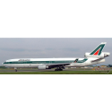 (Preorder) Alitalia McDonnell-Douglas MD-11 / I-DUPD /  JC Wings / 1:400 / XX40588