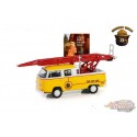 (Preorder) 1968 Volkswagen Type 2 Double Cab Pickup Ladder Truck - Smokey Bear Series 4 - 1/64 Greenlight - 38070 B
