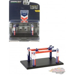 Standard Oil Four-Post Lift - Auto Body Shop - Four-Post Lifts Series 6 - 1/64 Greenlight - 16210 C
