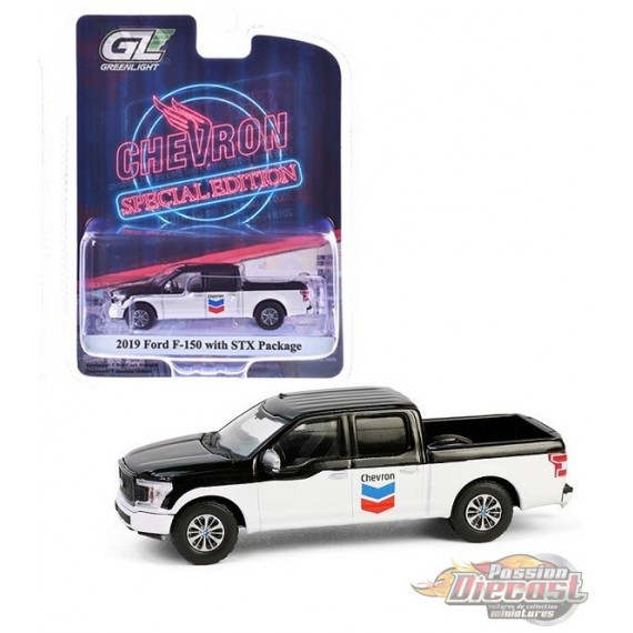 Chevron - 2019 Ford F-150 XL with STX - Chevron Special Edition Series 1 - 1/64 Greenlight - 41175 F