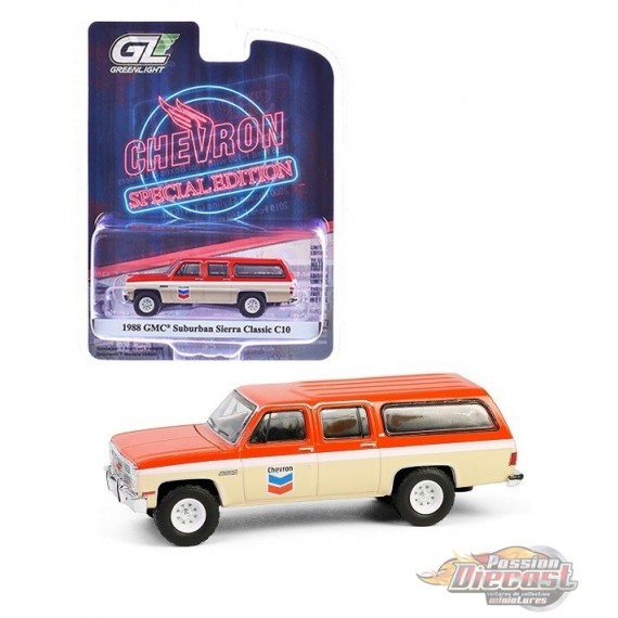 Chevron - 1988 GMC Suburban Sierra Classic C10 - Chevron Special Edition Series 1 - 1/64 Greenlight - 41175 D
