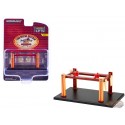(Preorder) Busted Knuckle Garage Four-Post Lift - Auto Body Shop - Four-Post Lifts Series 6 - 1/64 Greenlight - 16210 A
