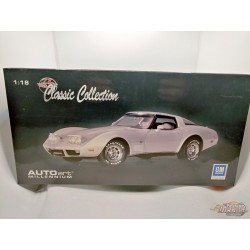 Chevrolet Corvette 1978 25th  Titanium Silver  - Autoart    1/18 -  71121  Usagé