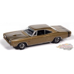 (Preorder) 1968 Dodge Coronet R/T Hardtop in Medium Gold Poly - Auto World - 1/64 - AWSP194 B