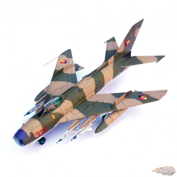 Mikoyan-Gurevich MiG-19PM Farmer-E / East German Air Force, Red 335, East Germany - Panzerkampf 1:72 Aircraft 14643PB