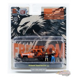 (Preorder)(1 Par Client ) 1973 Chevrolet Cheyenne Super 30 Freedom - Release 15 - M2 Machine - 1:64 - 67500-15 B
