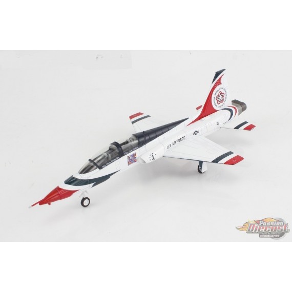 Northrop T-38C Talon / USAF Thunderbirds, no.1, US Bicentennial 1976 / Hobby Master 1:72  HA5416