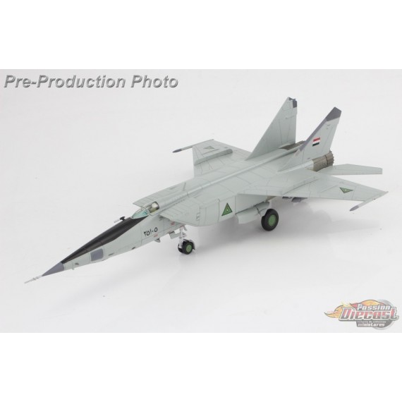 Mikoyan-Gurevich MiG-25RBT Foxbat-B / IQAF, USAF National Museum, OH / Hobby Master 1:72  HA5652