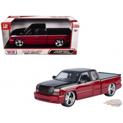 Chevy Silverado Extended Cab 2006 Custom - Red with Black Two-Tone - Motormax 1/25 - 79039 RDBK Passion Diecast