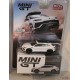 CHASE CAR Lamborghini Urus Avec Roof Box Bianco Monocerus Matt-  MINI GT 1:64 - Usa Exclusive - MGT00220GR - Passion Diecast 