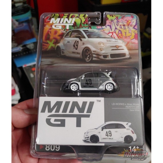 CHASE CAR LB-WORKS x Abas Works ABARTH 595 Gara Blanc - Mini GT - 1:64 - MGT00809GR Passion Diecast