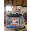 CHASE CAR 1971 Nissan Skyline 2000 GT-R GULF With 4 Post Lift and 2 Extra Set of Wheels - M2 Machine - 1:64 - 37000-MJS01GR