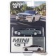 CHASE CAR BMW i7 xDrive60 Blanc Alpin / Saphir Noir - Mini GT - 1:64 - MGT00959GR Passion Diecast