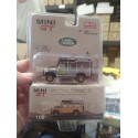 CHASE CAR Land Rover Defender 110 1989 Camel Trophy Winner - Mini GT - 1:64 - MGT000108GR