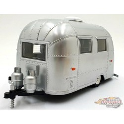 Trailers - Airstream 16ft Bambi Sport - chrome finish  Greenlight 1/24 18228  Passion Diecast 
