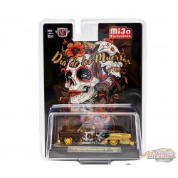 CHASE CAR 1977 Chevrolet Cheyenne Super 30 Dia De Los Muertos 2025 - Black Gold - M2 Machine - 1:64 - 31500-MJS90GR