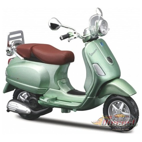 Vespa  Scooter Piaggio & Co Green - 1/18 - MAISTO - 31540 Green