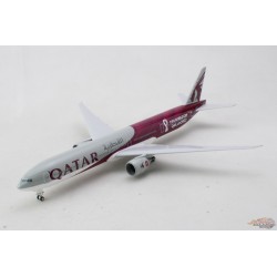 Qatar Airways Boeing 777-300 w/Gear "Soccer" / Skymarks / 1:200 / SKR1141