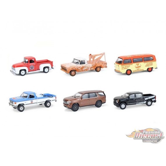 Blue Collar Collection Series 14 - Assortment - 1/64 Greenlight - 35300 Passion Diecast
