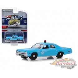 1974 Dodge Monaco - Montreal, Canada Police 1-64 greenlight 42890 A  Passion Diecast 