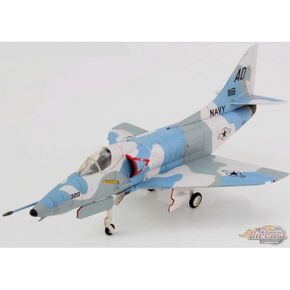 Douglas A-4E Skyhawk / USN VA-43 Challengers, NAS Oceana, VA, 1975 / Hobby Master 1:72 HA1442