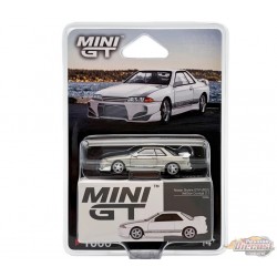 CHASE CAR Nissan Skyline GT-R (R32) VeilSide Combat C-I Blanc - Mini GT - 1:64 - MGT01066GR
