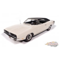 1969 Dodge Charger RT in W1 White - Auto World - 1/18 - AMM1352