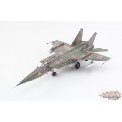 Mikoyan-Gurevich MiG-25RBF Foxbat-D / Russian Air Force 47th GRAP, Shatalovo AB, Russia, 2001 / HM 1:72 HA5654