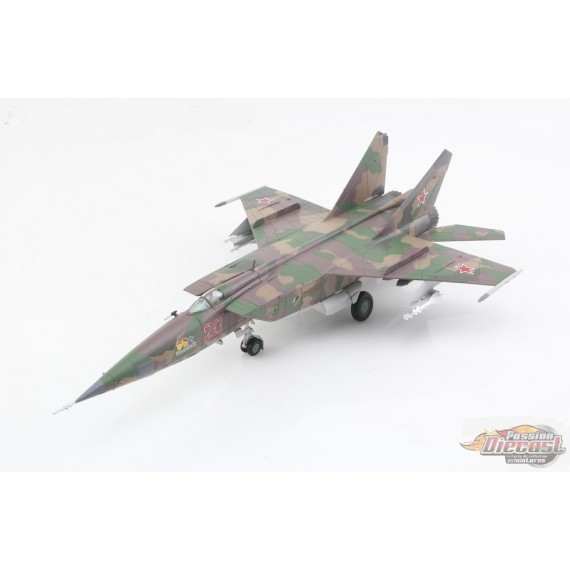 Mikoyan-Gurevich MiG-25RBF Foxbat-D / Russian Air Force 47th GRAP, Shatalovo AB, Russia, 2001 / HM 1:72 HA5654