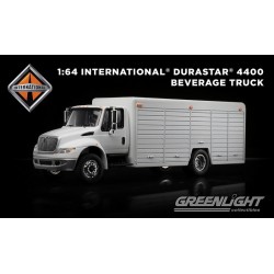 2013 International Durastar 4400 Beverage Truck -Greenlight 1/64 29776