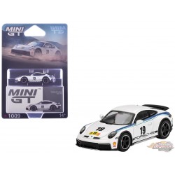 (Preorder) Porsche 911 Dakar Rally  - Mini GT - 1:64 - MGT01009