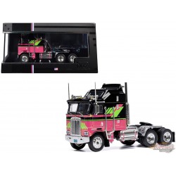 1976 Kenworth K100 Aerodyne - Black and Pink - IXO Models - 1:64 - U64TR006 Passion Diecast