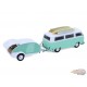 Volkswagen Type 2 de 1971 avec planches de surf et remorque - Hitch & Tow Series 33 - 1/64 Greenlight - 32330 B