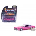 (Preorder) Ford Thunderbird Lowrider 1975 rose métallique - California Lowriders Series 7 - 1/64 Greenlight - 63080 E