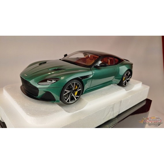 (Used)(Free shipping)  Aston Martin Aston Martin DBS Superleggera Racing Green 1/18 AUTOART 70297 Used