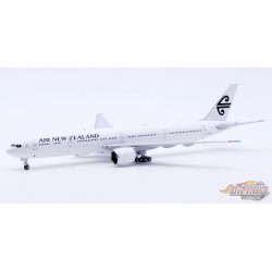 Air New Zealand Boeing 777-300ER "All White" / ZK-OKU /  JC Wings / 1:400 / XX40646