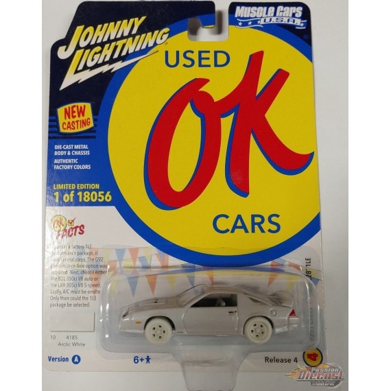 CHASE CAR 1991 Chevrolet Camaro Z28 1LE Blanc - Johnny Lightning 1/64 -  JLSP195 AGR