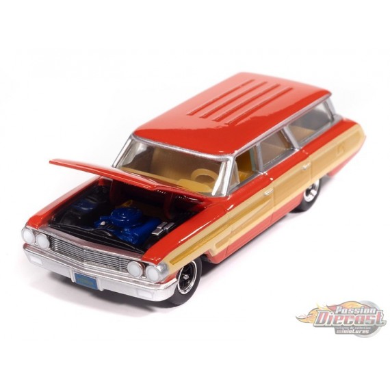 Ford Country Squire 1964 rouge & garnitures bois - 2025 Premium Release 3 Version B - Auto World - 1/64 - AW64522 B B