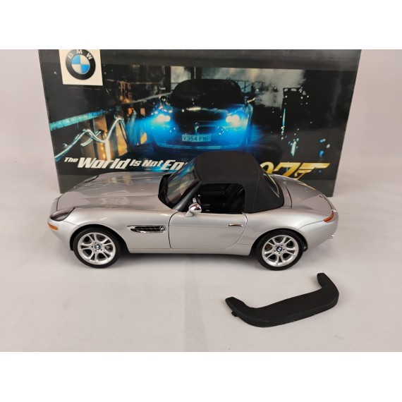(Used)(Free shipping)  1999 BMW Z 8 THE WORLD IS NOT ENOUGH JAMES BOND 007 (GREY) DEALER EDITION  KYOSHO    07667 Used