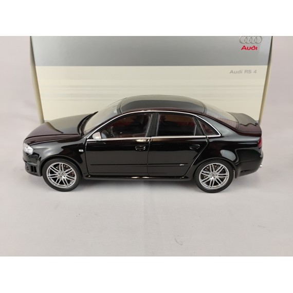 (Used)(Free shipping)  AUDI RS B7 4 DOORS (BLACK)  DEALER EDITION 1/18 MINICHAMPS 37894  Used