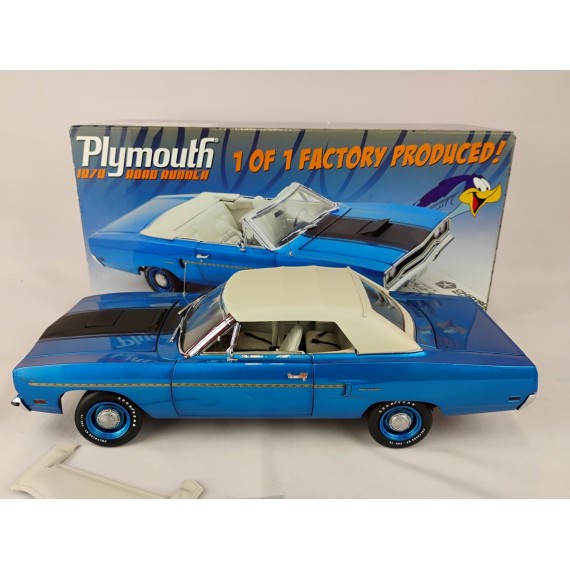 ( Used)(Free shipping) 1970 PLYMOUTH ROAD RUNNER (BLEU) 1 DE 1 FACTORY PRODUCE 1/18 GMP 1803114 Used