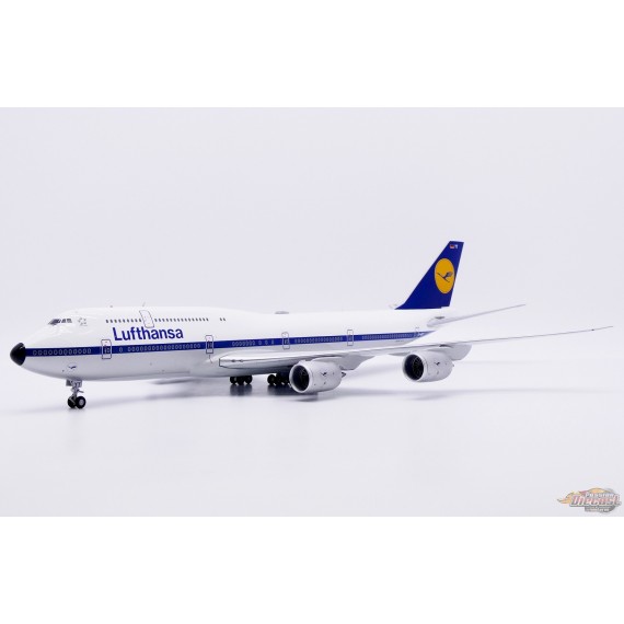 Lufthansa Boeing 747-8i "Retro" / D-ABYT / JC Wings / 1:200 / XX20454