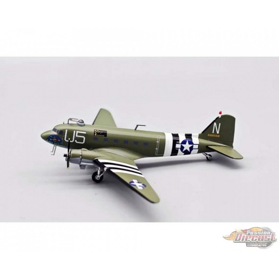 USAF Douglas C-47A Skytrain (DC-3) / 42-100558 / Inflight 200 / 1:200 / IFC47USAF558