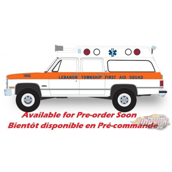 New Jersey - Ambulance GMC Suburban 2500 Sierra Classic 1984 - Hobby Exclusive - 1/64 Greenlight - 30509