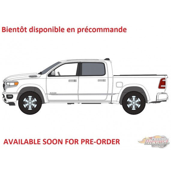 Dodge Ram 1500 Limited 2020 Blanc - Auto World Premium - 2026 Release 4B - Auto World - 1/64 - AW64572 B A
